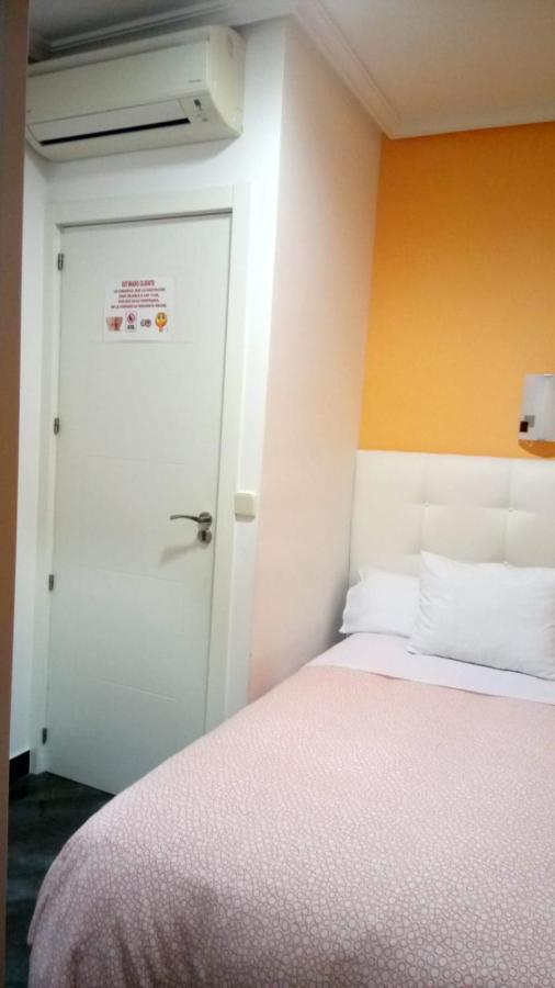 Pension Navarra Madrid Exterior photo