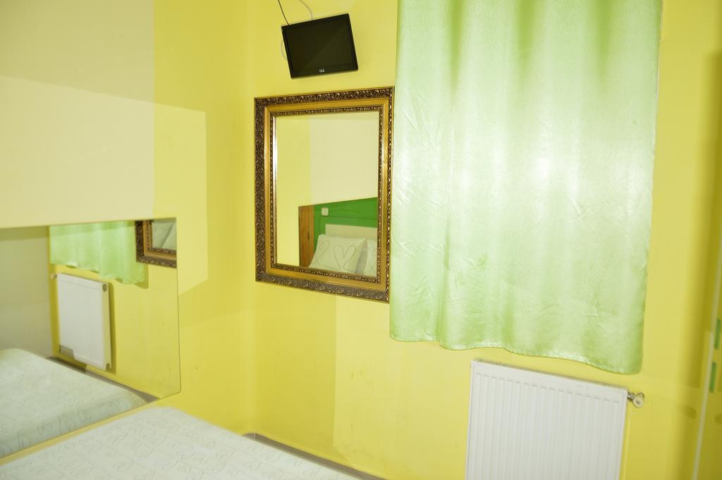 Pension Navarra Madrid Exterior photo